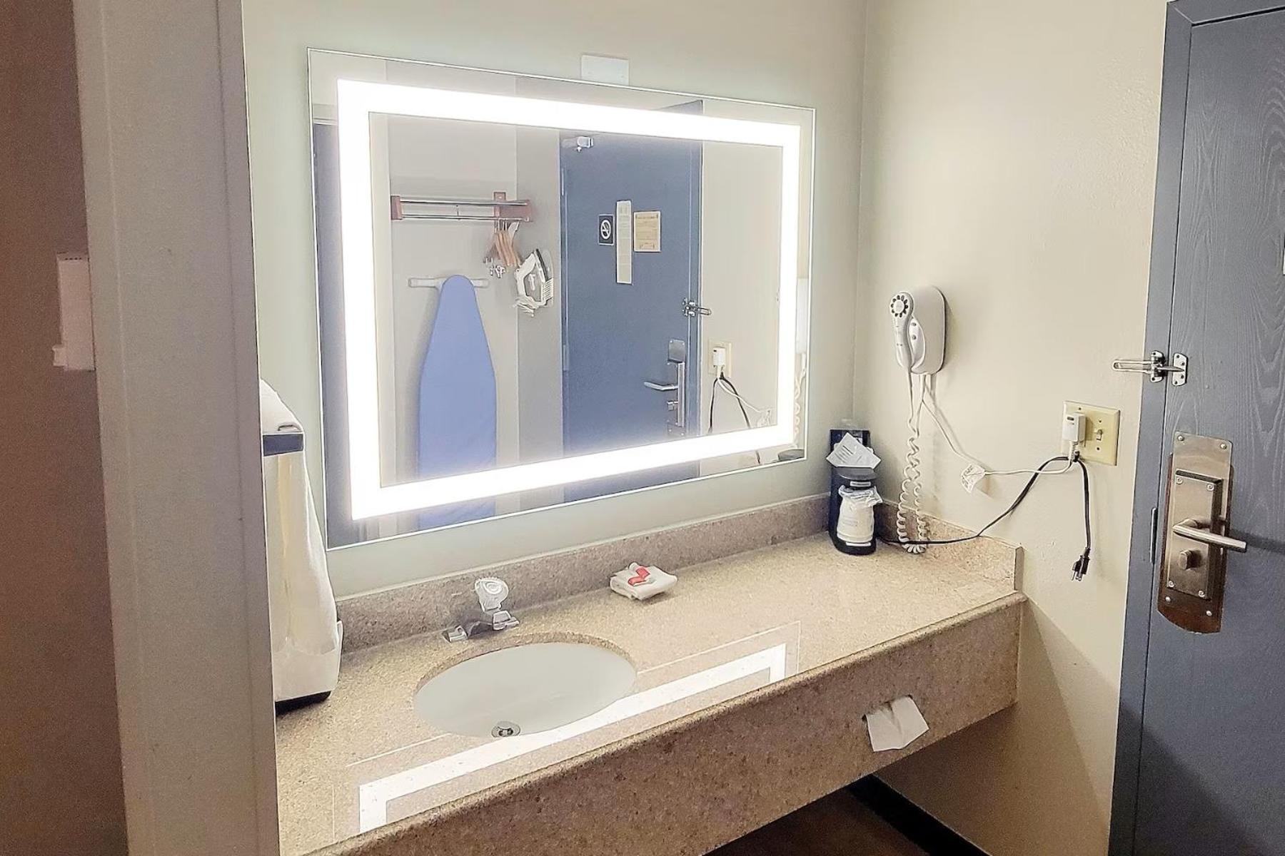 Days Inn By Wyndham Pleasant Prairie Kenosha Exterior foto